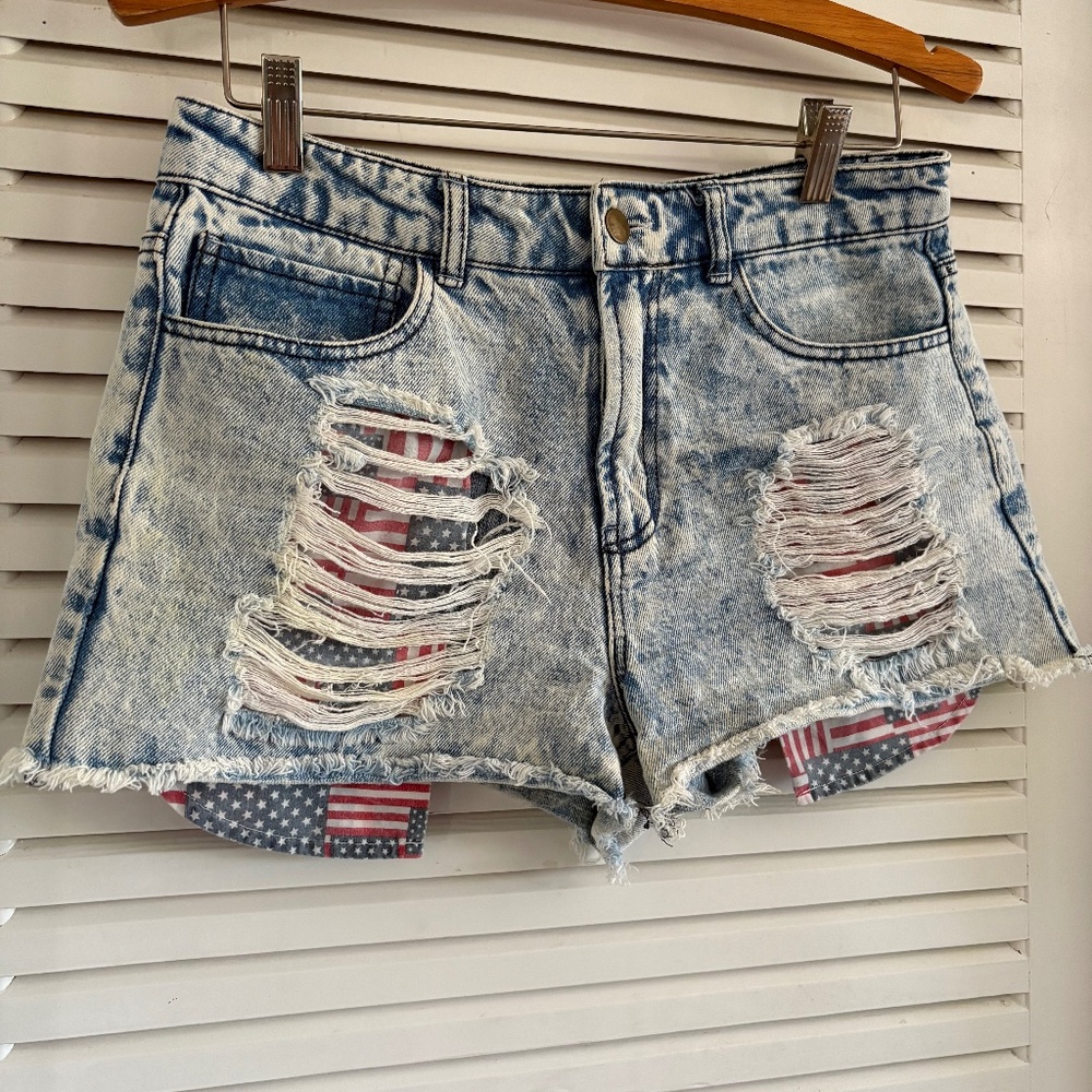 Forever 21 cut off shorts